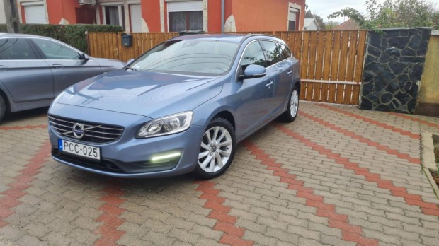 Volvo V60 2.0 D [D4] Ocean Race Geartronic Gyn...
